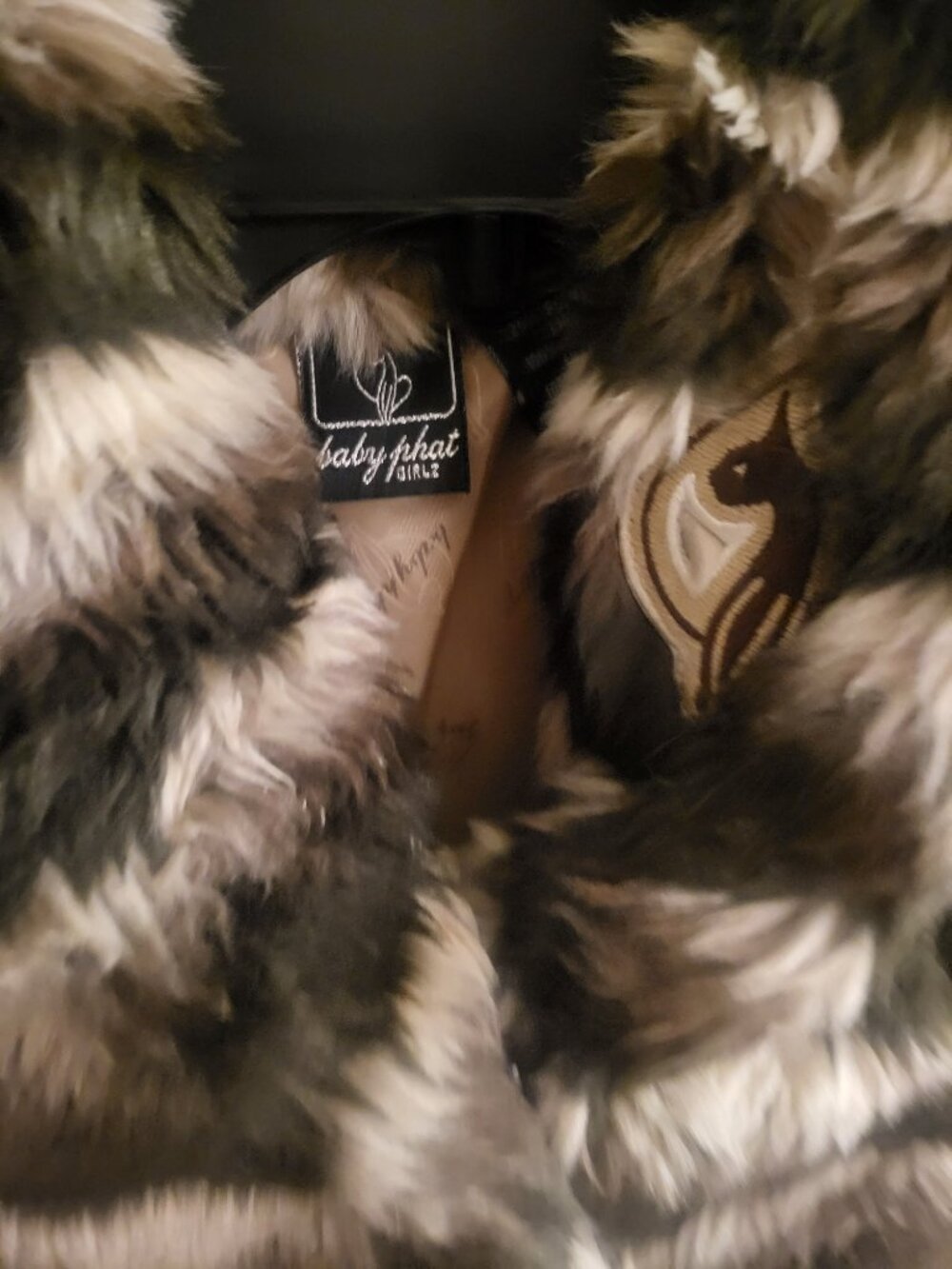 Vintage Girls Baby Phat Fur - Picture 15 of 16
